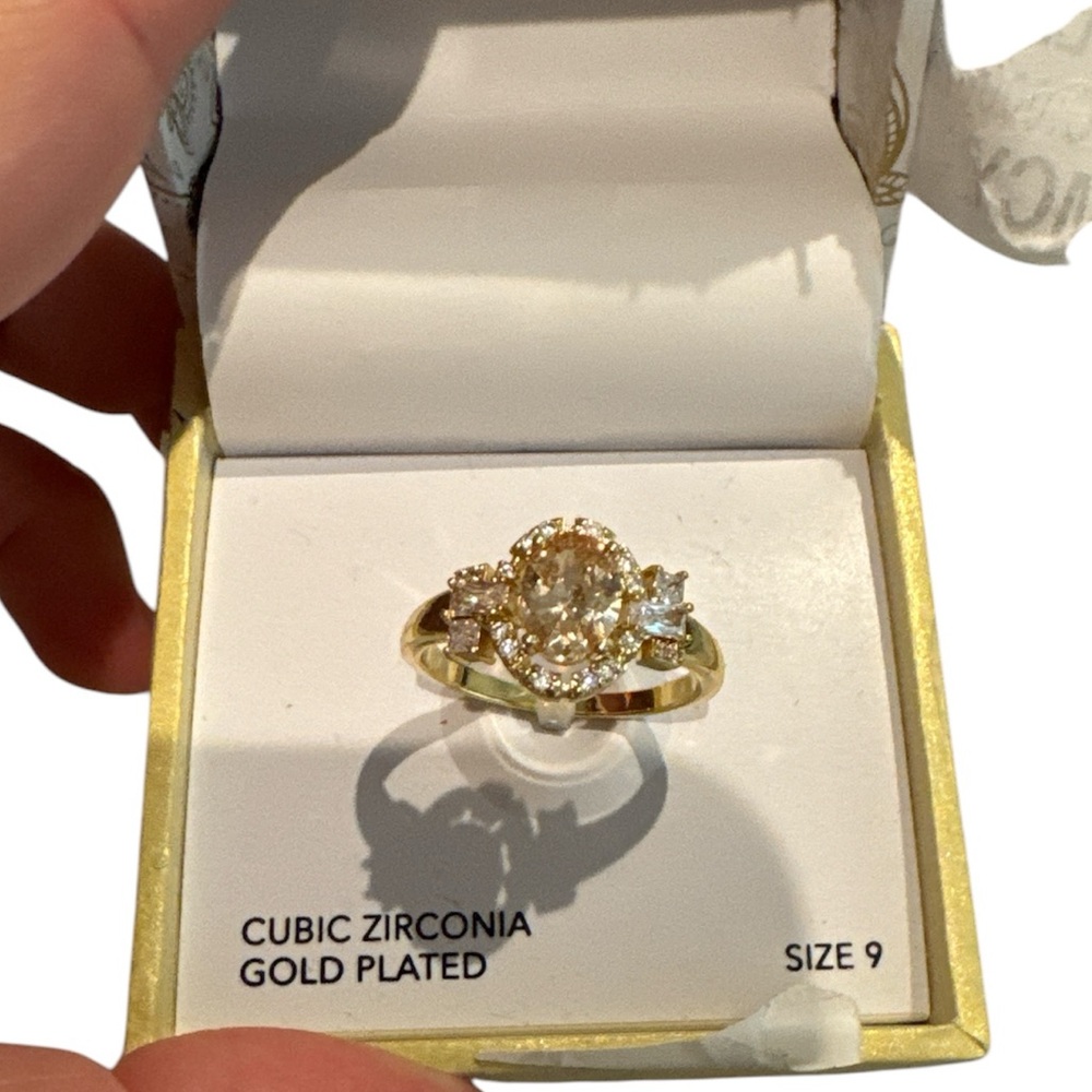 Gold-Tone Stone & Crystal Oval Halo Ring - Picture 4 of 5